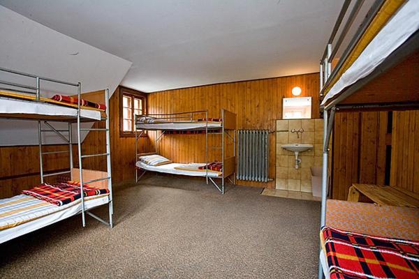カルパッチ Schronisko Pttk Samotniaホステル 部屋 写真